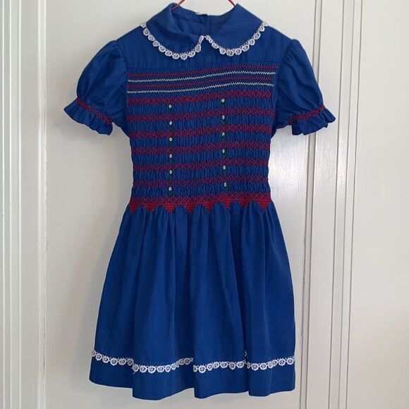 Sweet Vtg blue smocked bodice blue dress - Picture 1 of 8